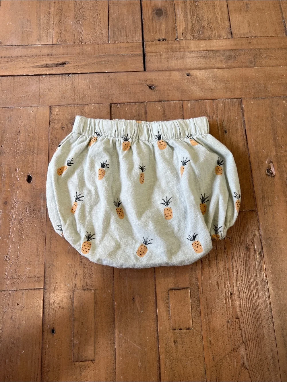 Rylee + cru gauzy cotton tank top and pineapple bloomer shorts 12-18 months